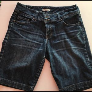 🌷CAbi🌷Women’s Bermuda Jean Shorts Blue Dark Wash